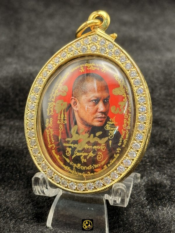 龍婆通/帕阿贊敦 三期自身Locket 後派格攝+師傅聖髮+手寫符（義大利金爆鑽殼）紅色中模
