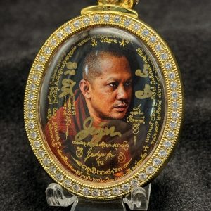 龍婆通/帕阿贊敦 三期自身Locket 後派格攝+師傅聖髮+手寫符（義大利金爆鑽殼）黑色大模